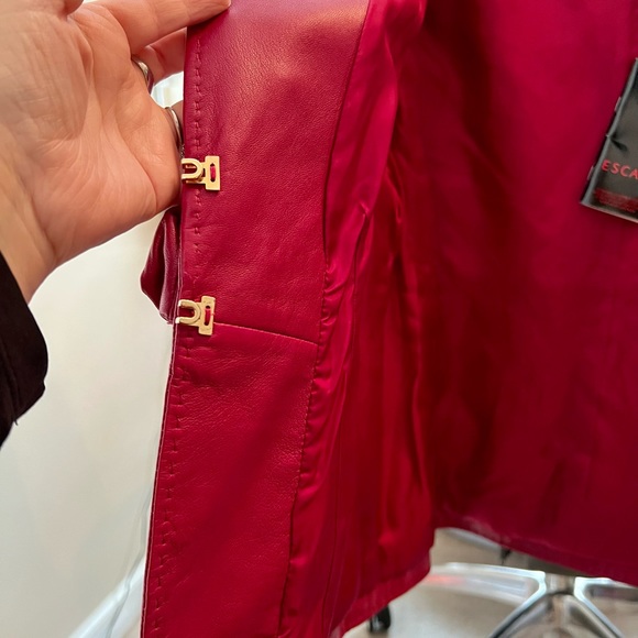 Brand new unused Burgundy Escada Leather Jacket - Picture 11 of 15